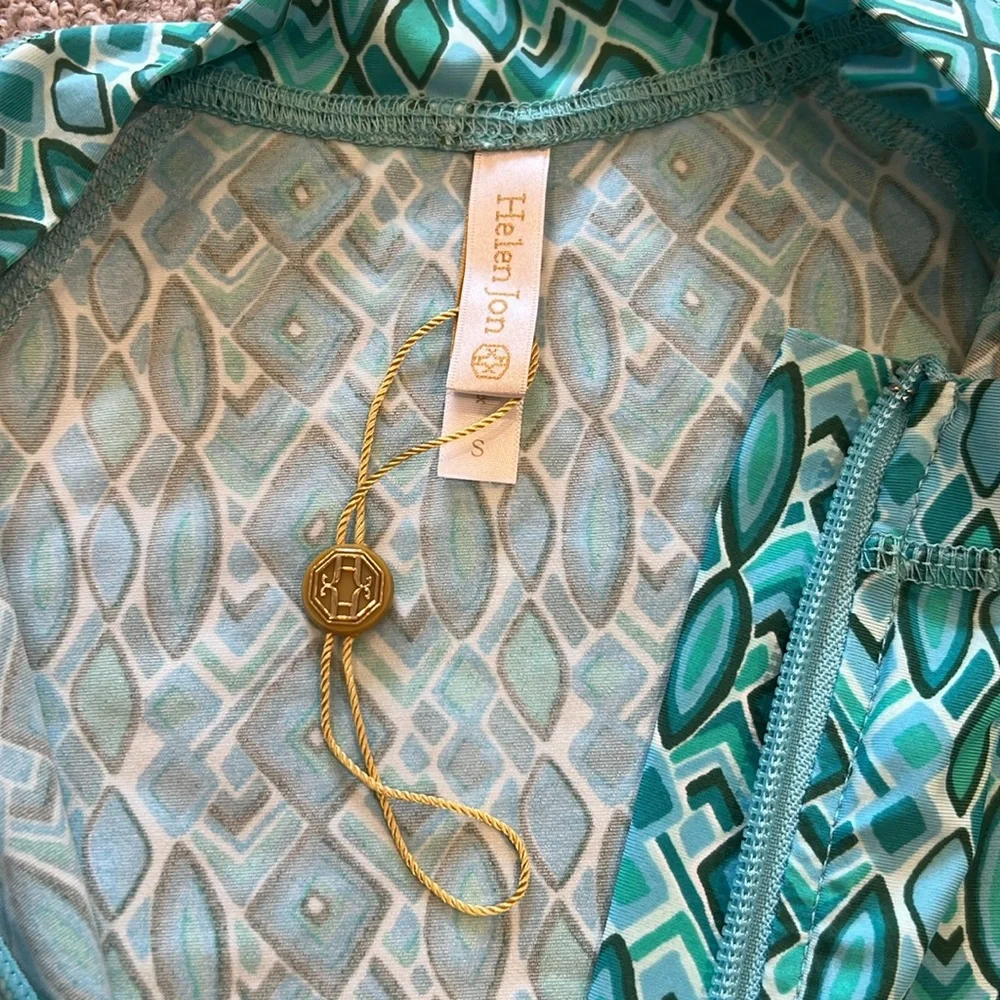 NWOT Helen Jon Sun Shirt